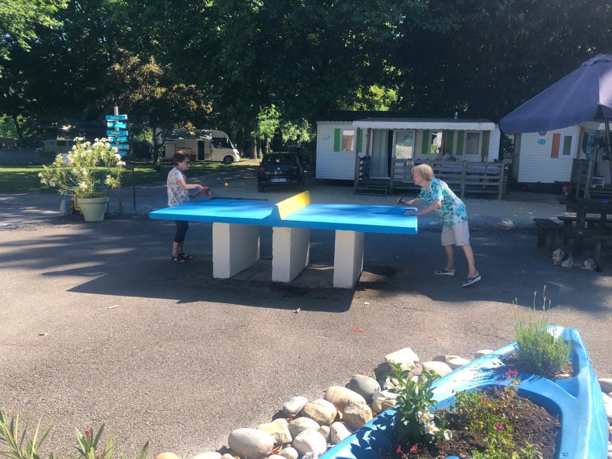 CAMPING PARADIS FAMILY des ISSOUX Lalevade-dʼArdèche Extérieur photo