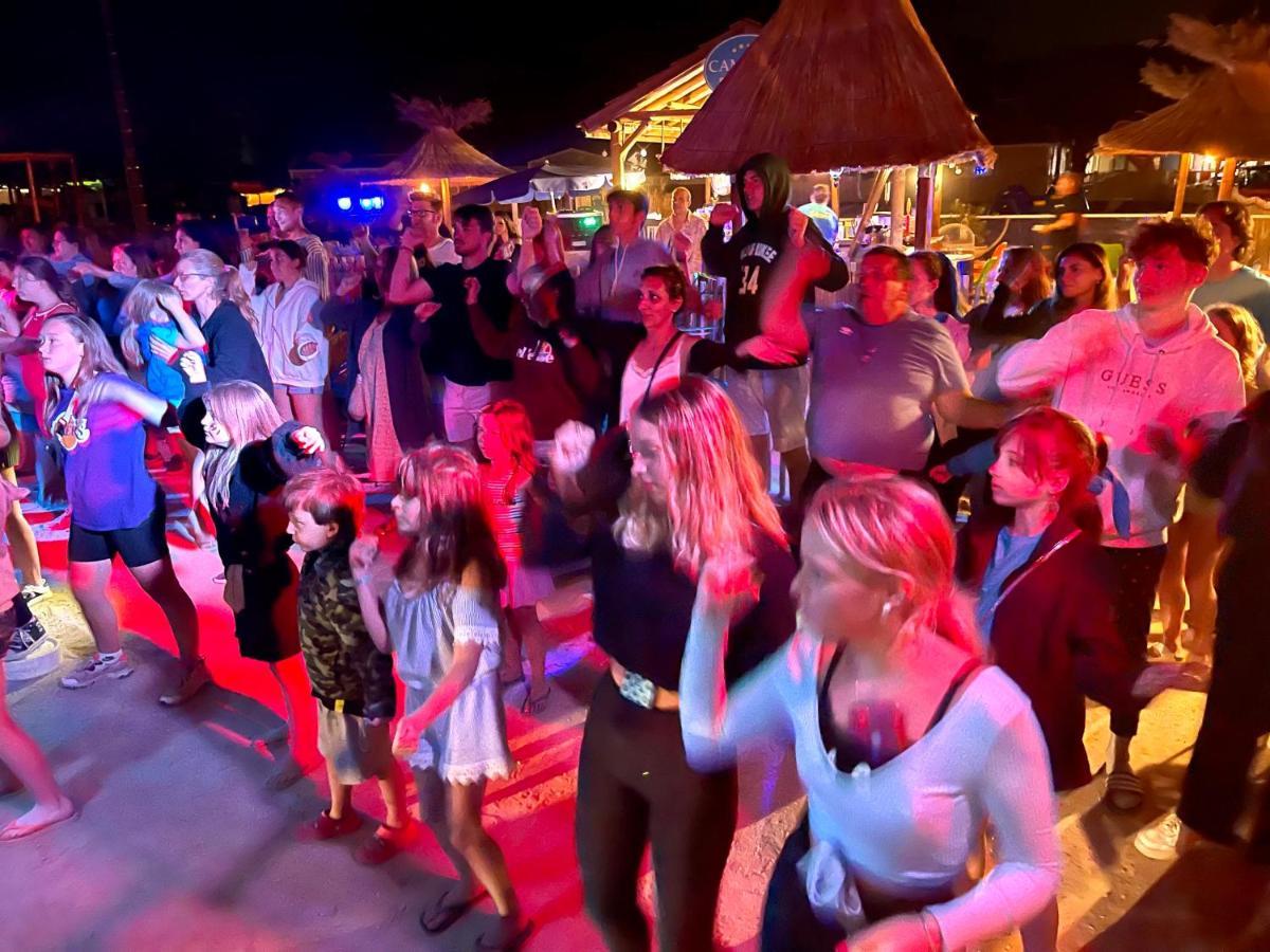 CAMPING PARADIS FAMILY des ISSOUX Lalevade-dʼArdèche Extérieur photo