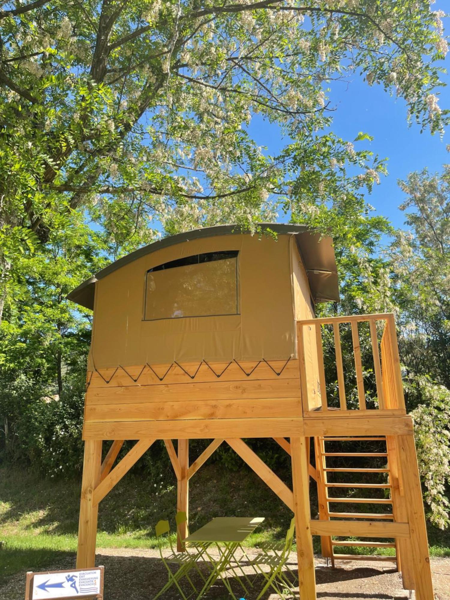 CAMPING PARADIS FAMILY des ISSOUX Lalevade-dʼArdèche Extérieur photo
