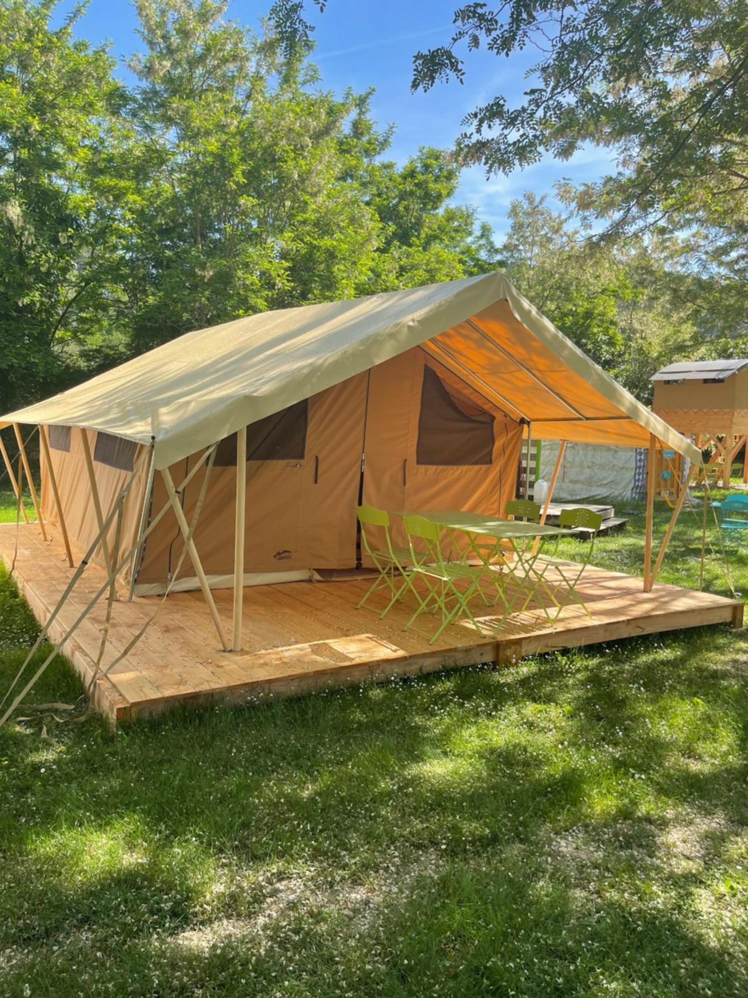 CAMPING PARADIS FAMILY des ISSOUX Lalevade-dʼArdèche Extérieur photo