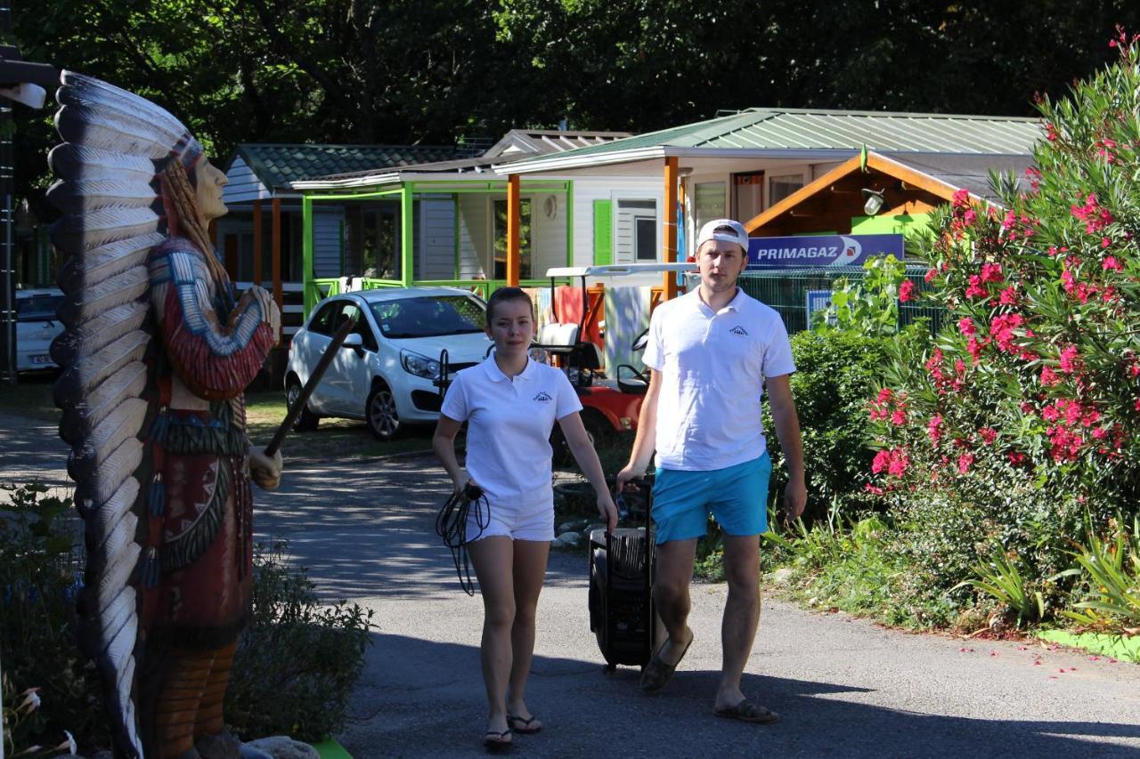 CAMPING PARADIS FAMILY des ISSOUX Lalevade-dʼArdèche Extérieur photo