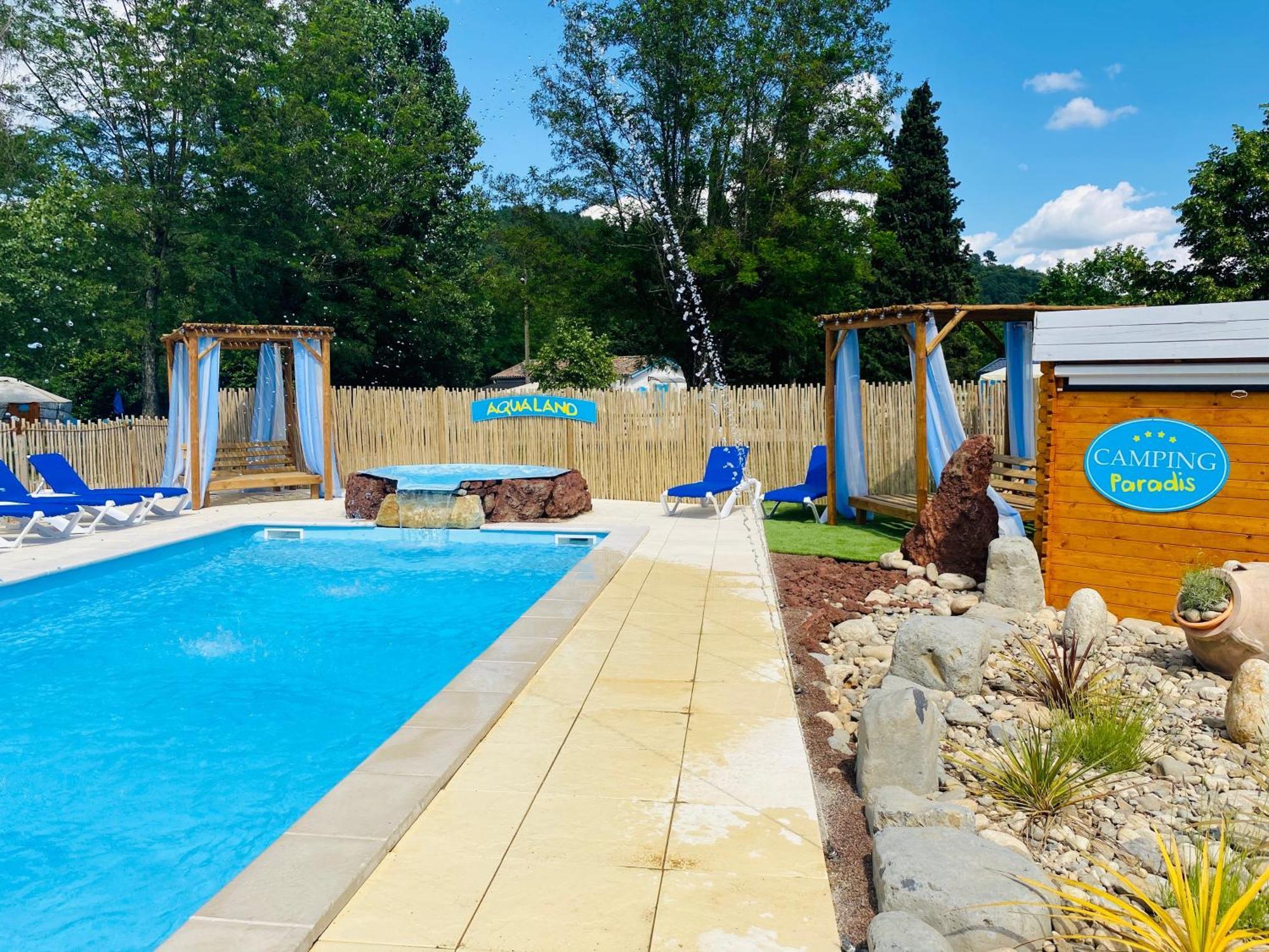 CAMPING PARADIS FAMILY des ISSOUX Lalevade-dʼArdèche Extérieur photo